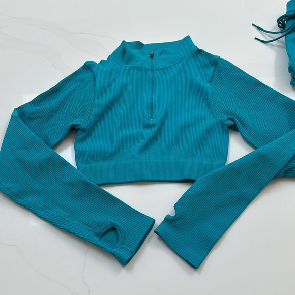 Brand New, Never Worn Fashion Nova Teal Active Set Size S - Picture 3 of 7